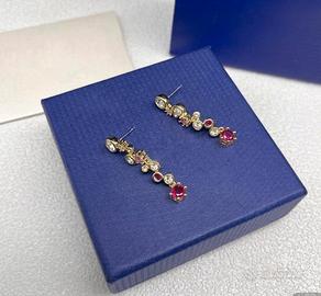 Orecchini Pendenti Dorati con Cristalli Rosa