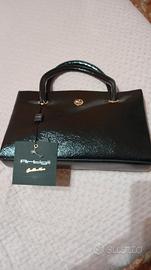 Borsa in vernice nera nuova firmata Artigli 