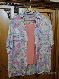 Canotta colore salmone più camicia fantasia fiorit