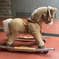 Cavallo a dondolo