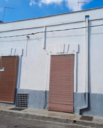 casa con cantina piu orto
