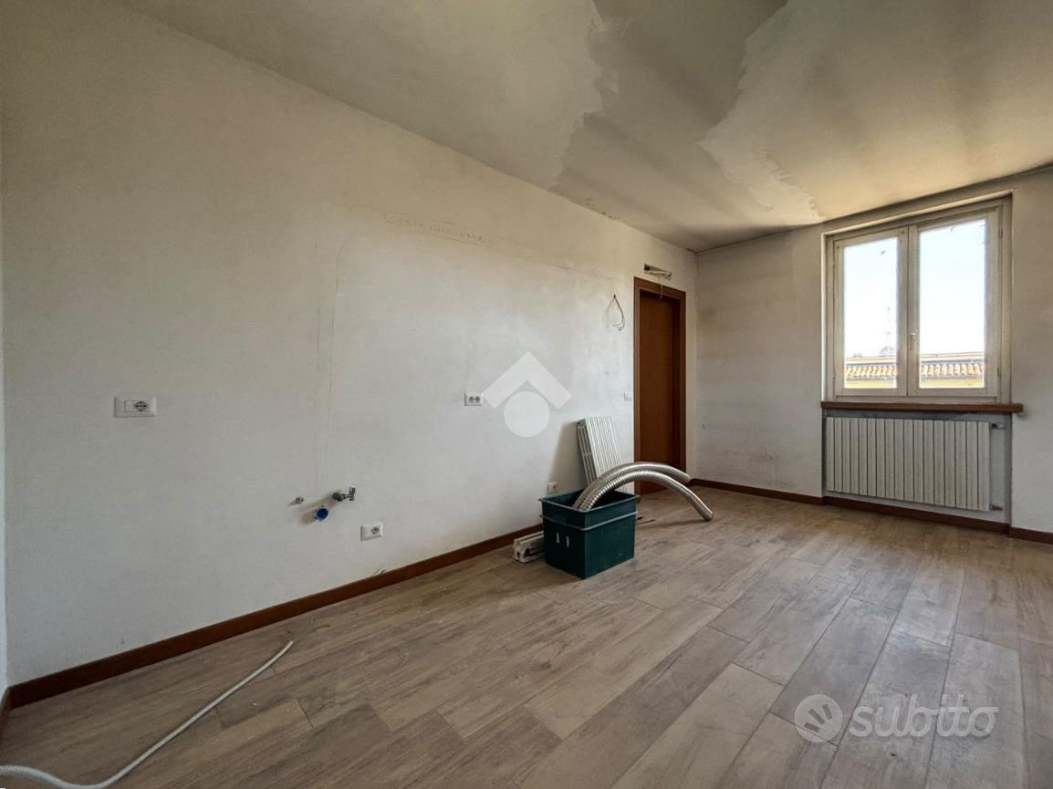 3 LOCALI A RIVOLTA D'ADDA - Vista 5