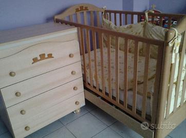 Lettino in legno con cassettiera/fasciatoio - Set