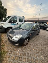Ford Fiesta 2004 NEOPATENTATI