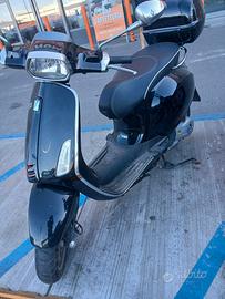 Vespa Sprint 125 i.e. soli 9000km