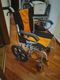 Carrozzina leggera ideale per casa