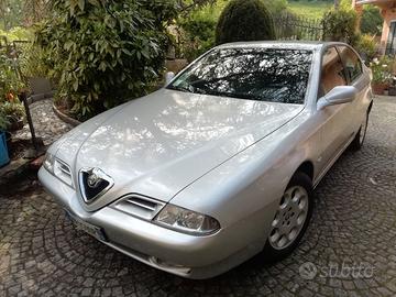 alfa romeo 166 distintive