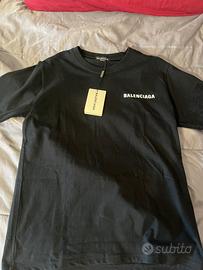 T-shirt balenciaga