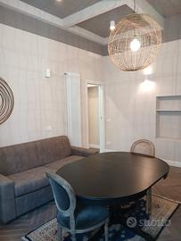 Luminoso bilocale ristrutturato e subito abitabile