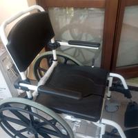 Sedia comoda con ruote grande –  anziani/disabili