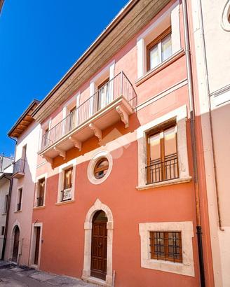 5 LOCALI A L'AQUILA