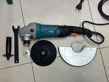 Makita Lucidatrice / Smerigliatrice SA7000C