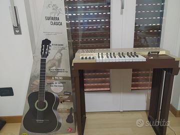 Chitarra classica e pianola vecchio stile