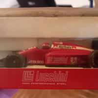 Modellino e calendario BMS Scuderia Italia 1990