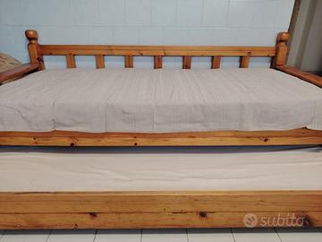 Divano letto in legno massello