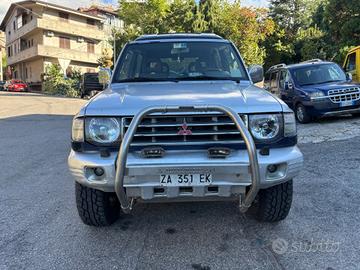 Mitsubishi Pajero 2.5 TDI Metal-top S.S. GLS Targe