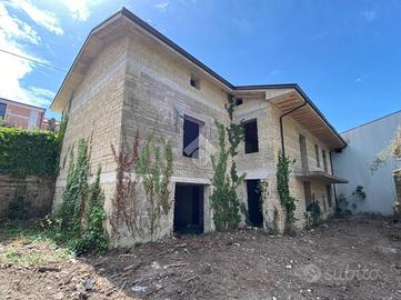 CASA INDIPENDENTE A CERVINARA