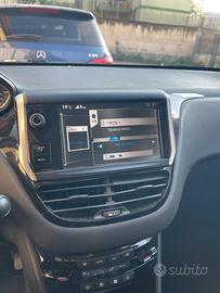 Peugeot 208 GPL allure Anno 2014 full optional