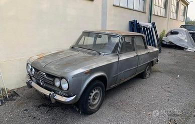 Alfa Romeo Giulia Super 1600 Biscione alfa 105