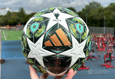 Pallone da calcio professionale Adidas 5