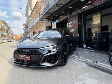 Audi RS 3 SPB TFSI quattro(PERFORMANCE) CARBO CERA