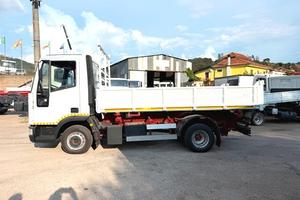 Camion iveco eurocargo 60e15 tector ribaltabile li