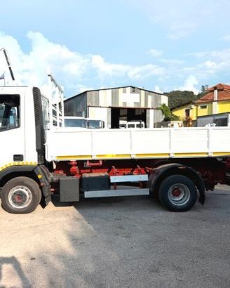 Camion iveco eurocargo 60e15 tector ribaltabile li