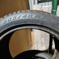 2 gomme per Porsche Cayenne 305 40 r 20