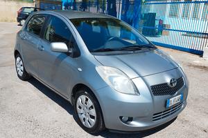 Toyota Yaris 1.0 benzina del 2008