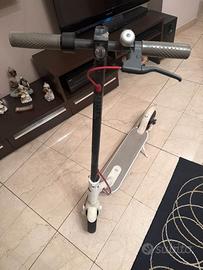 monopattino xiaomi mi m360