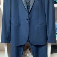 Abito Brian Dales blu elegante con rever nero