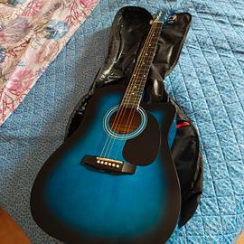chitarra acustica più accessori 
