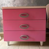 Armadio e comodino bimba