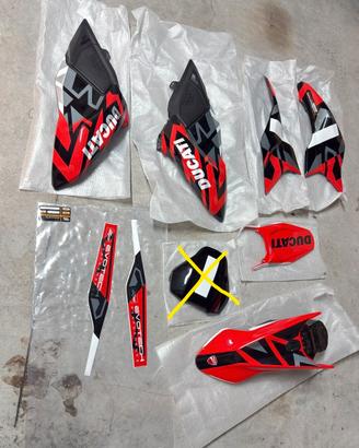 Kit plastiche ducati mono 698 rve