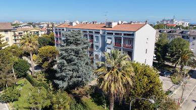 4 LOCALI A SAN BENEDETTO DEL TRONTO