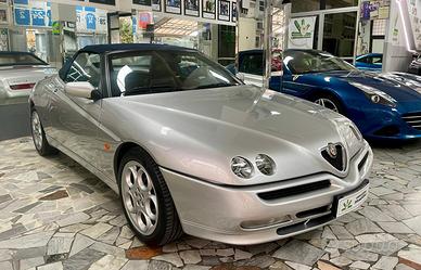 Alfa romeo spider 916 edizione limitata