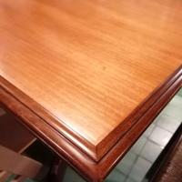 Tavolo da cucina o salotto in legno massello Noce