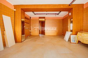 LOCALE COMMERCIALE A POCHI PASSI DAL CENTRO