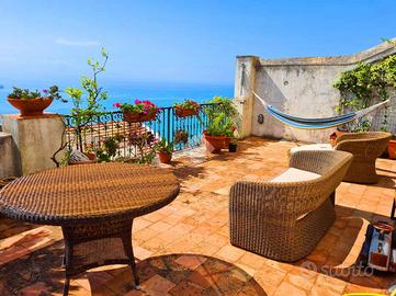 4 LOCALI A VIETRI SUL MARE
