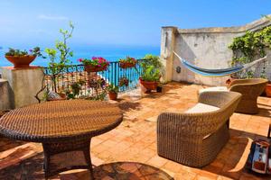 4 LOCALI A VIETRI SUL MARE