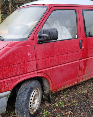 Furgone vw transporter caravelle multivan
