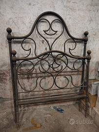 letti in ferro antichi