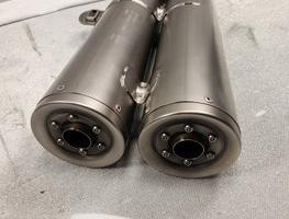 TERMINALE SCARICO SILENZIATORE AKRAPOVIC BMW R NIN