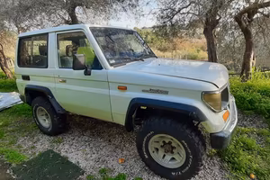 Toyota lj70 land cruiser