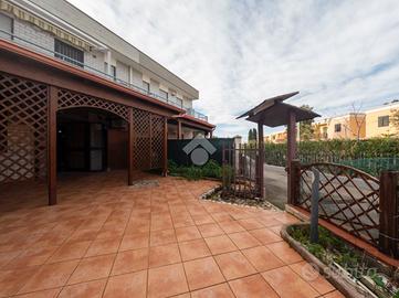 3 LOCALI A MANFREDONIA