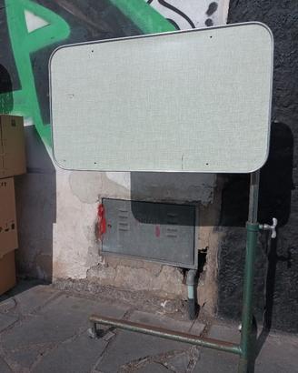 Tavolino da letto anni 50 !!!