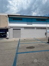 Locale commerciale 210 m² , casoria