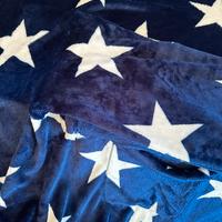 Plaid con maniche e tasca, marca Kanguru, 150x200