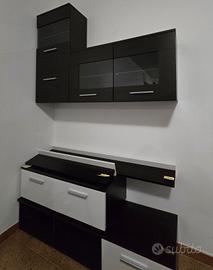 MOBILI COMPONIBILI 