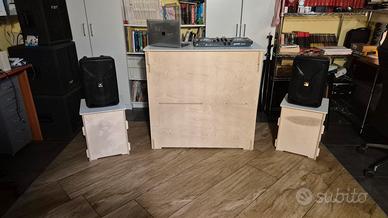Consolle per DJ in legno smontabile